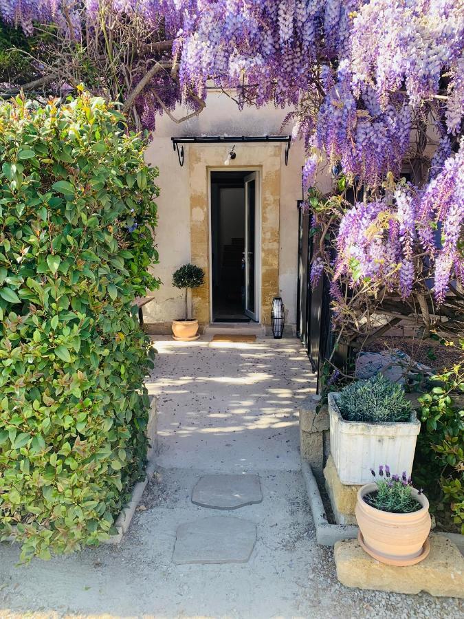 Le Mas Des Glycines Salon-de-Provence Eksteriør billede
